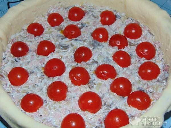 Рецепт: Пирог с сыром и грибами - с творожным сыром,черри и копченой свининой