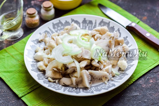 Салат с вешенками и огурцом