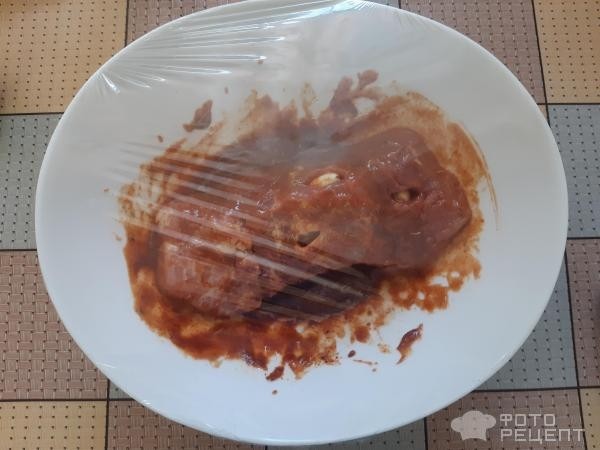 Рецепт: Мясо запеченное с яблоками - По домашнему