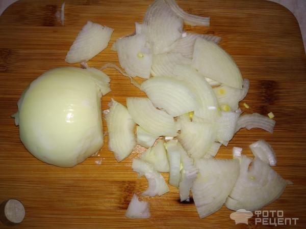 Рецепт: Свинина тушенная с айвой и черносливом - Сочная и ароматная