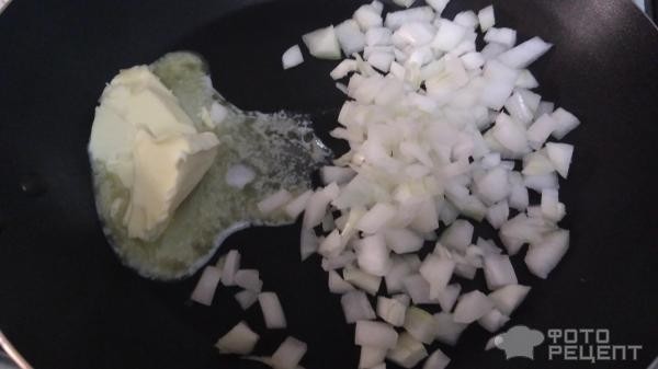 Рецепт: Соус из шампиньонов - с луком и сыром