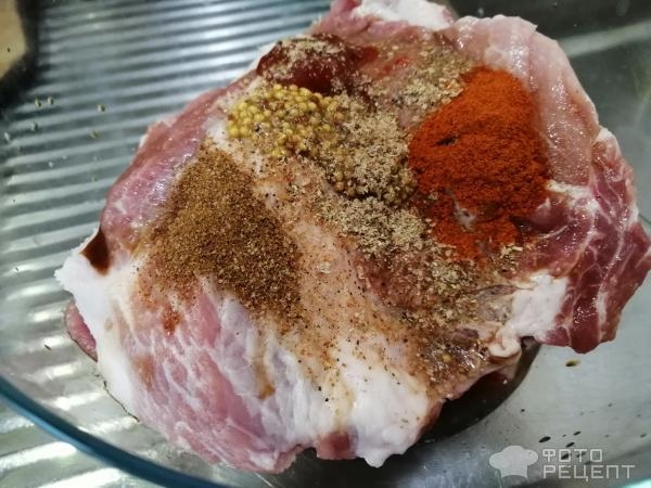 Рецепт: Свинина запеченная - в духовке, да ещё и в фольге.