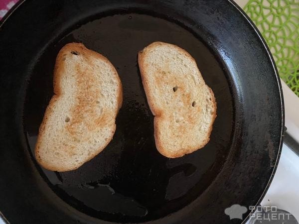 Рецепт: Бутерброд с авокадо и яйцо пашот - с перчиком