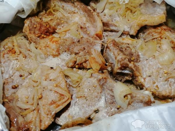 Рецепт: Свинина запеченная - в духовке, да ещё и в фольге.