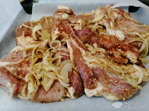 Рецепт: Свинина запеченная - в духовке, да ещё и в фольге.