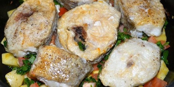 Как вкусно приготовить треску в духовке - рецепты с фото