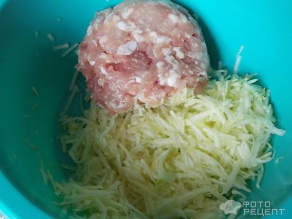 Рецепт: Запеканка с кабачками и мясным фаршем - С куриным фаршем